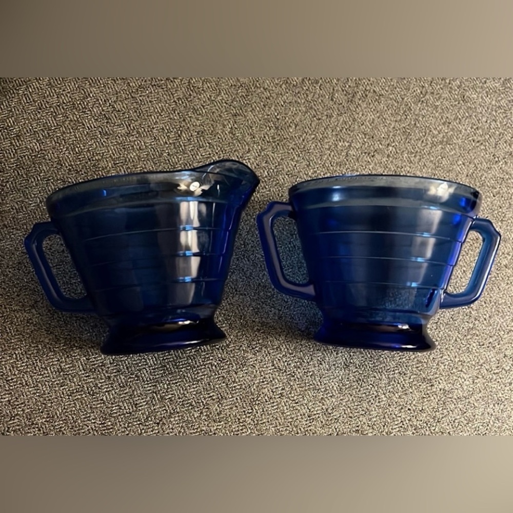1930's vintage Hazel Atlas Modertone depression glass creamer and sugar …